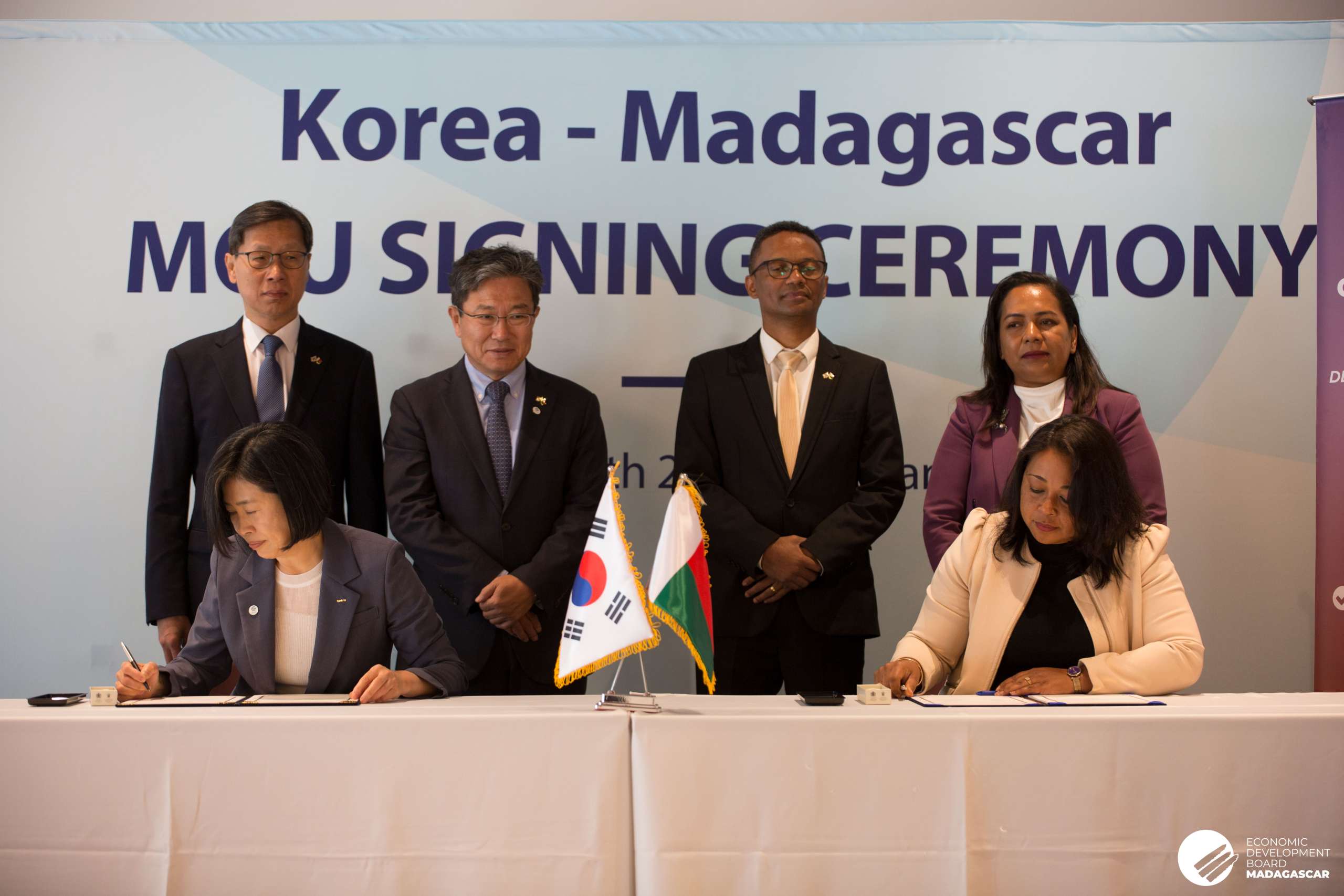 SIGNING CEREMONY OF MEMORANDUM OF UNDERSTANDING TO STRENGTHEN BUSINESS RELATIONS BETWEEN KOREA AND MADAGASCAR